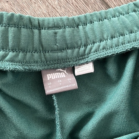 PUMA relaxed modern green shorts size large - Picture 4 of 5